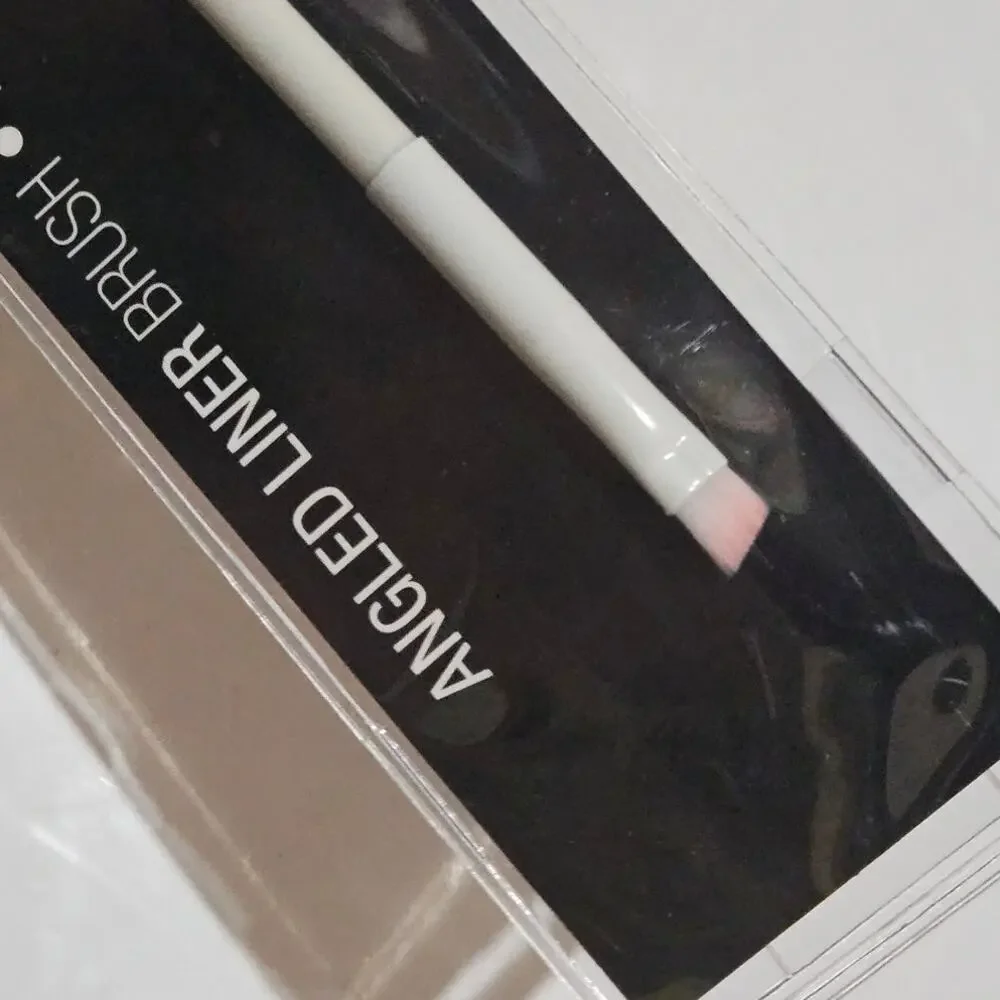 Wet n Wild Angled Liner Brush ~ NEW